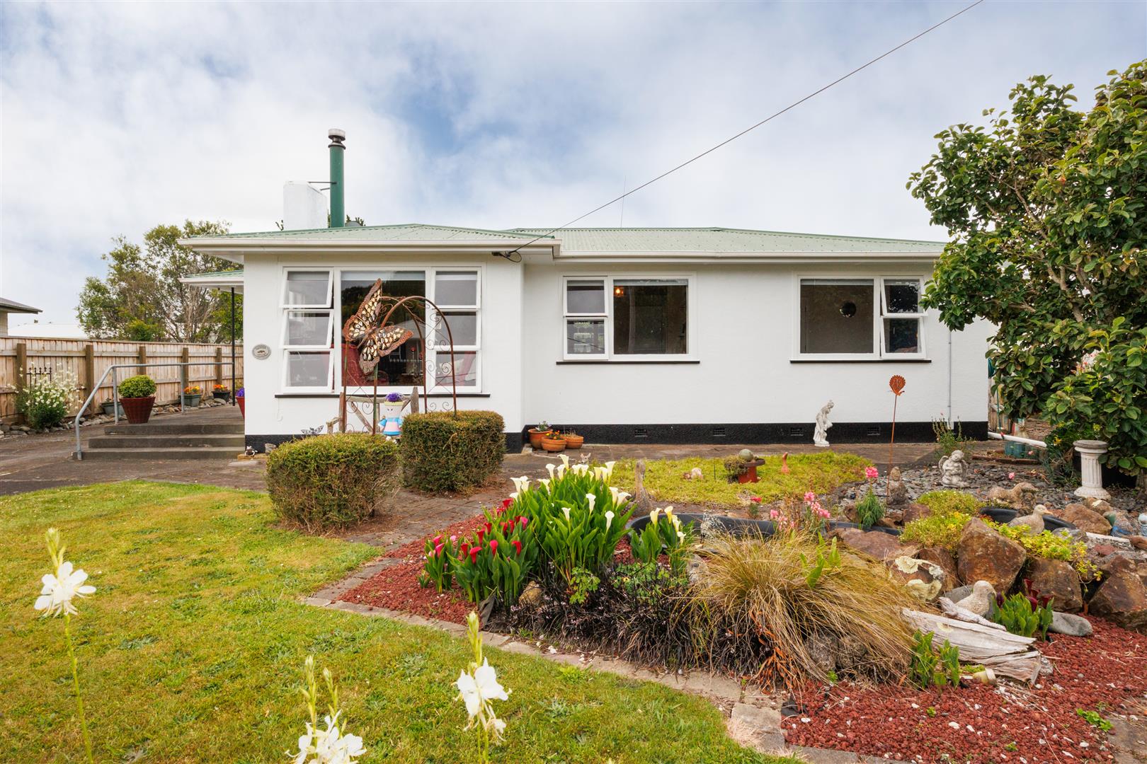 TEAM LEWIS - HOME WITH A WARM HEART